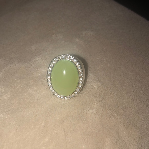 🌸2/$30🌸Big crystal ring - Picture 1 of 5